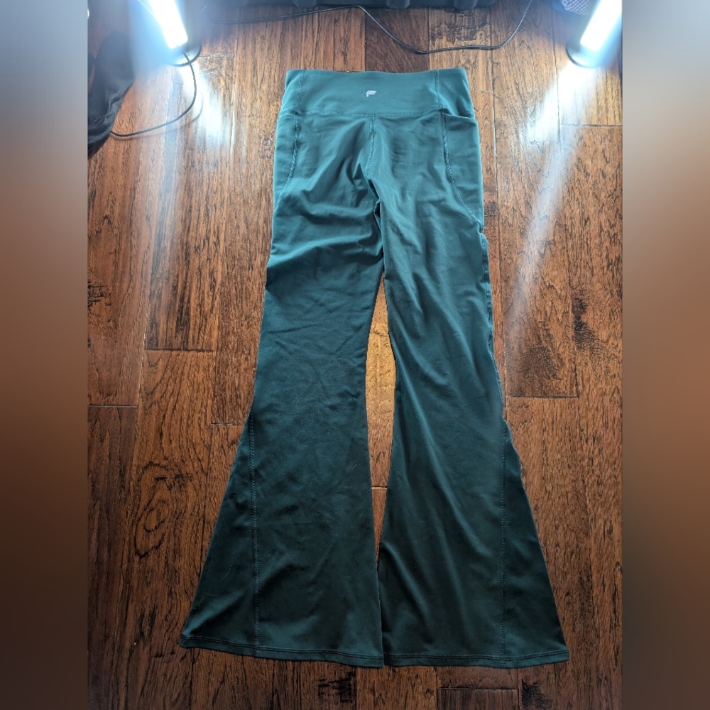 Fabletics Green Boot Cut Pants - Picture 5 of 6